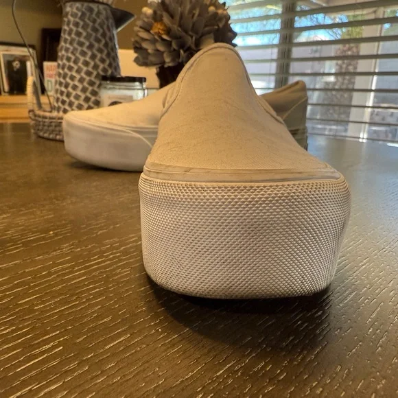 Vans Classic White Slip-On Shoes - Picture 4 of 9